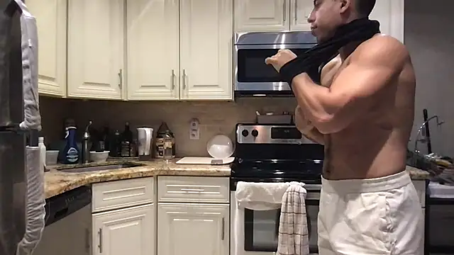 Chat XXX en directo de BigGuyMuscle