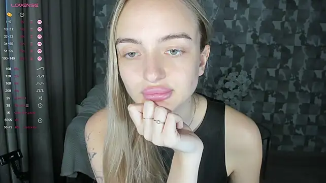 Онлайн чат XXX A_delina