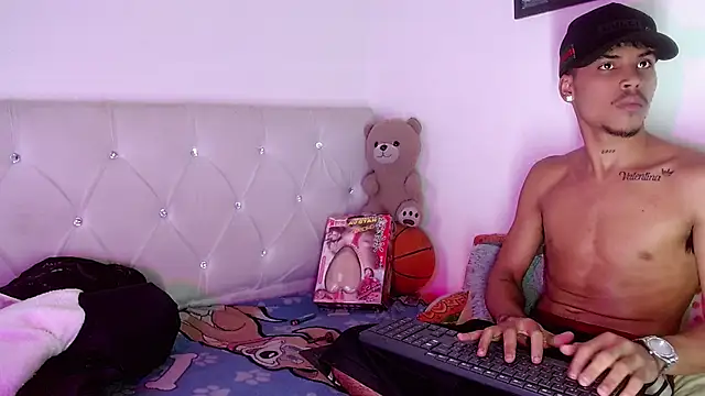Angel_foxc13 Adlı Modelin Canlı XXX Sohbeti