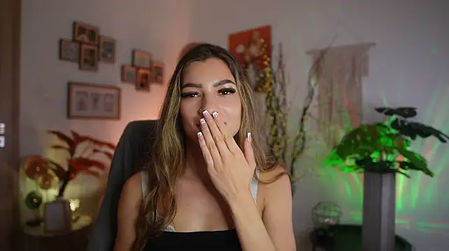 Anna_Brie live XXX chat