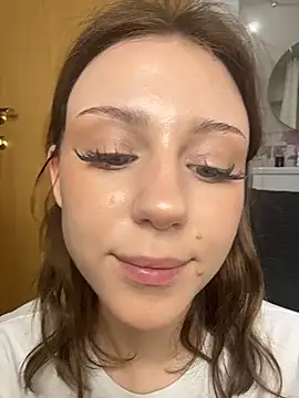 XXX chat uživo modela LilyLun