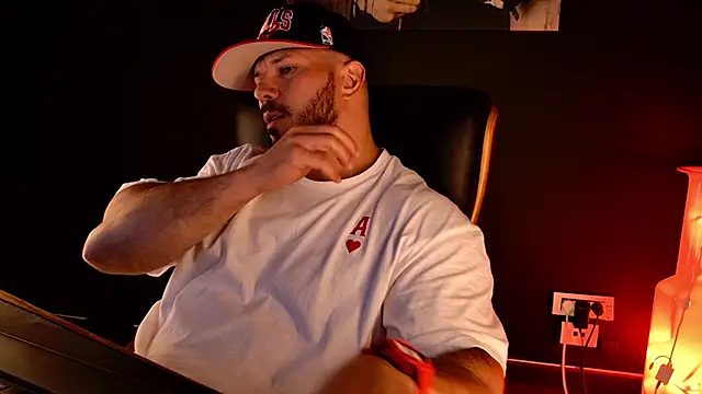 AngeloEric Chat XXX live