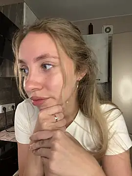 Kitty_Katrine 라이브 XXX 채팅