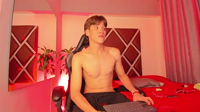 Axel_Royce élő XXX-chatje