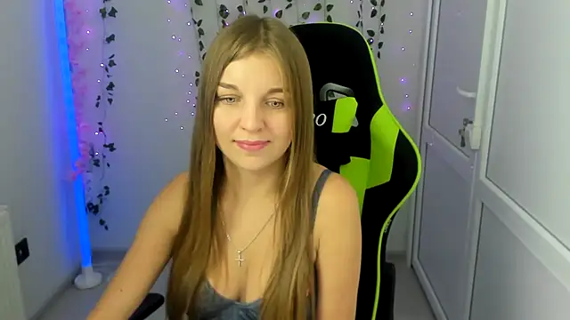 LuckyKinsley's Live XXX Chat
