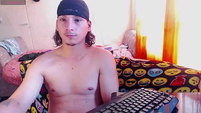 Chat XXX en directo de MrKingsaintx