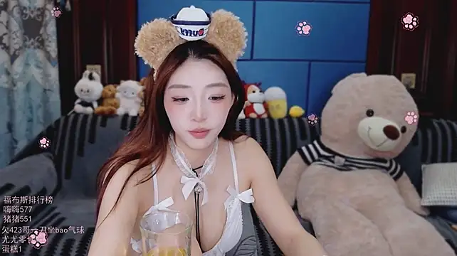 iio-You Chat XXX live