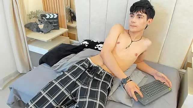 Alan__brook live XXX chat