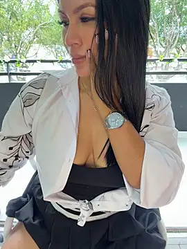 Sofia_Convers Chat XXX in diretta