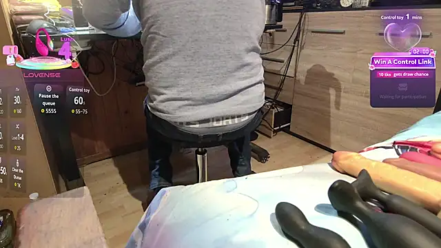 misteryman1956 Adlı Modelin Canlı XXX Sohbeti
