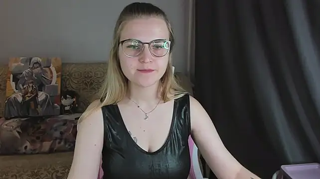 MissBrightShine's Live XXX Chat