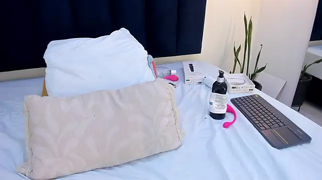 mayaevansmg Chat XXX in diretta