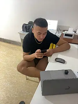 Stripchat-SM 现场XXX聊天