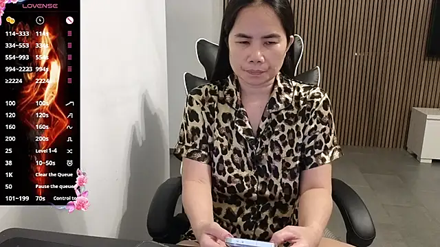 Chat XXX ao vivo de Silkycreamy_ivory