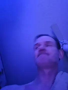Drewpackn8's Live XXX Chat