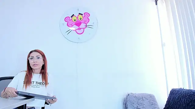 emagarcia Adlı Modelin Canlı XXX Sohbeti