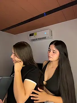 Zow_ 라이브 XXX 채팅
