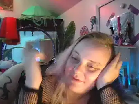 PeachesLair XXX чат на живо