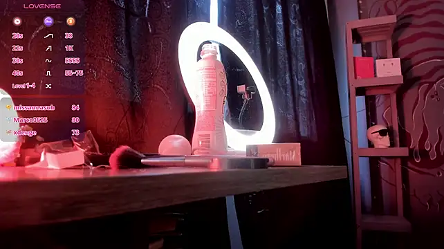 Regina_Iris – Naživo XXX chat
