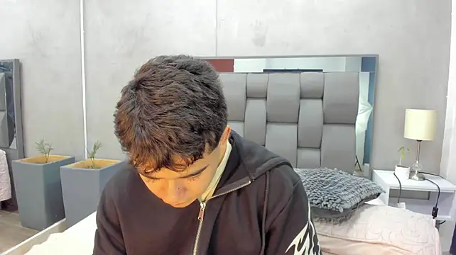 แชท XXX สดของ Charlie___Musk