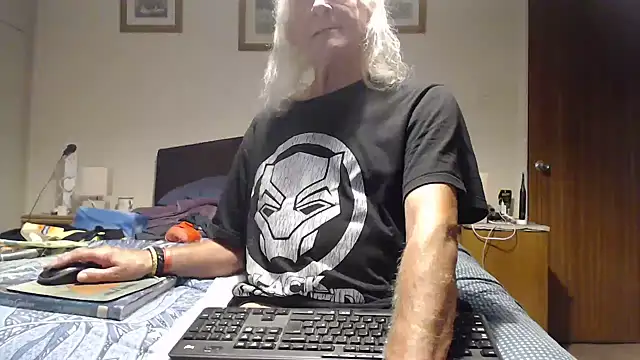 WaverlyKernow's Live XXX Chat