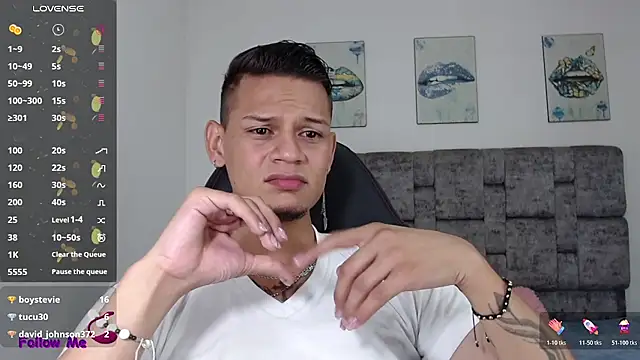 axcel_boy_ Adlı Modelin Canlı XXX Sohbeti