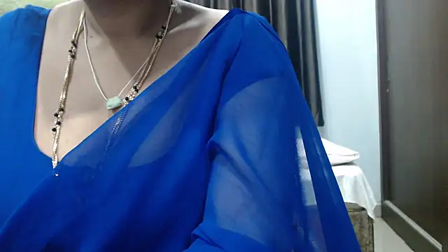 sunitha-3's Live XXX Chat