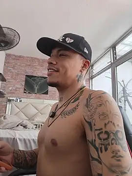 Chat +18 de AlphaMasterXxx ao vivo
