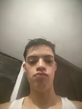 Latinos_2001 – Naživo XXX chat