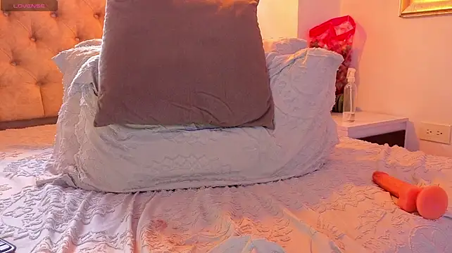 Онлайн чат XXX KeryHillson