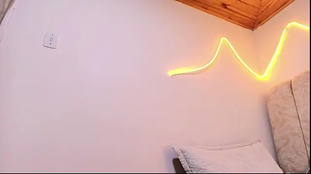 _Marcela__ élő XXX-chatje