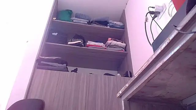 nicolle_milf1978 Obrolan Langsung XXX
