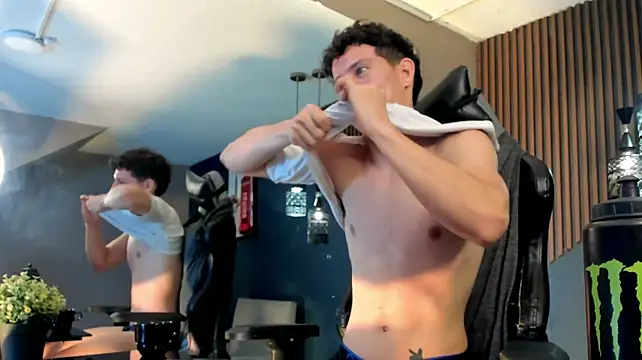 TheGhostforeeonss Live XXX-chat