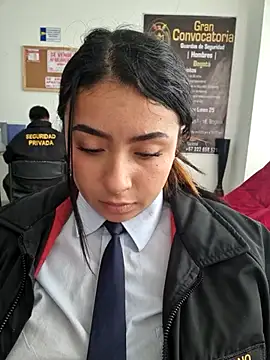 Angela__05 লাইভ XXX চ্যাট