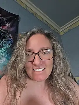 Chat +18 de Izzylove47 ao vivo