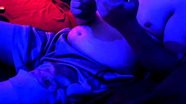 XXX chat uživo modela crimsonlightning