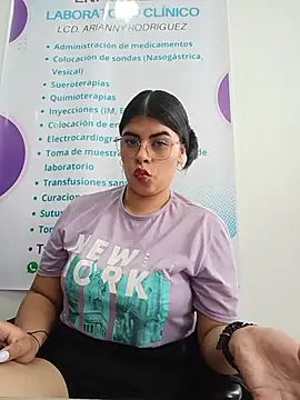 SOFIA-11_'s Live XXX Chat