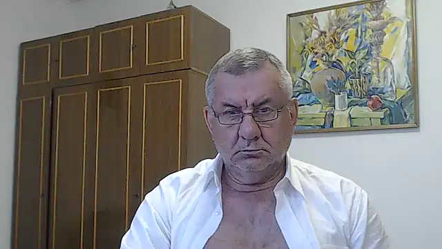 Онлайн чат XXX machomale3
