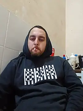 matvaz21cm Chat XXX in diretta