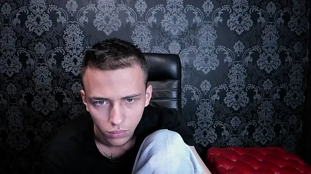lucaskaur élő XXX-chatje