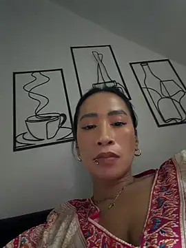 AsianMilfSheryl's Live XXX Chat