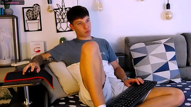 ThomasEdisonn live XXX chat