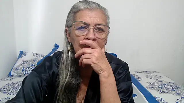 candy_mature_ live XXX chat