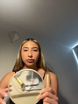 Ameellie Adlı Modelin Canlı XXX Sohbeti