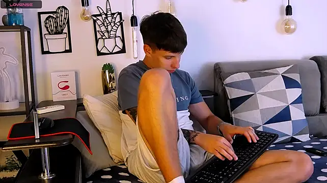 ThomasEdisonn live XXX chat