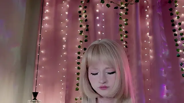 Chat +18 de effy_dollie ao vivo