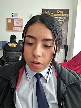 Chat +18 de Angela__05 ao vivo
