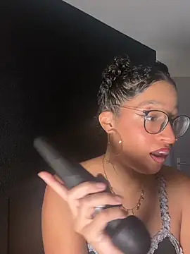Lauyako_974 Chat XXX live