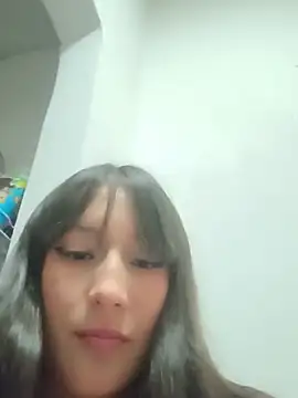 CrystalLaurent Adlı Modelin Canlı XXX Sohbeti
