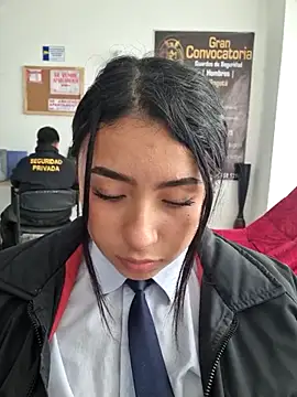 Chat +18 de Angela__05 ao vivo